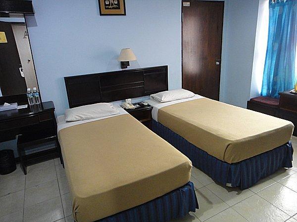קואלה טרנגאנו Batu Burok Beach Resort חדר תמונה