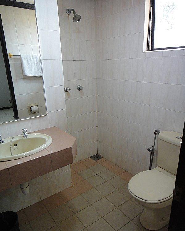 קואלה טרנגאנו Batu Burok Beach Resort חדר תמונה